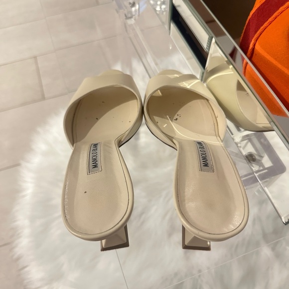 Manolo Blahnik Jadarona mules - Picture 4 of 8